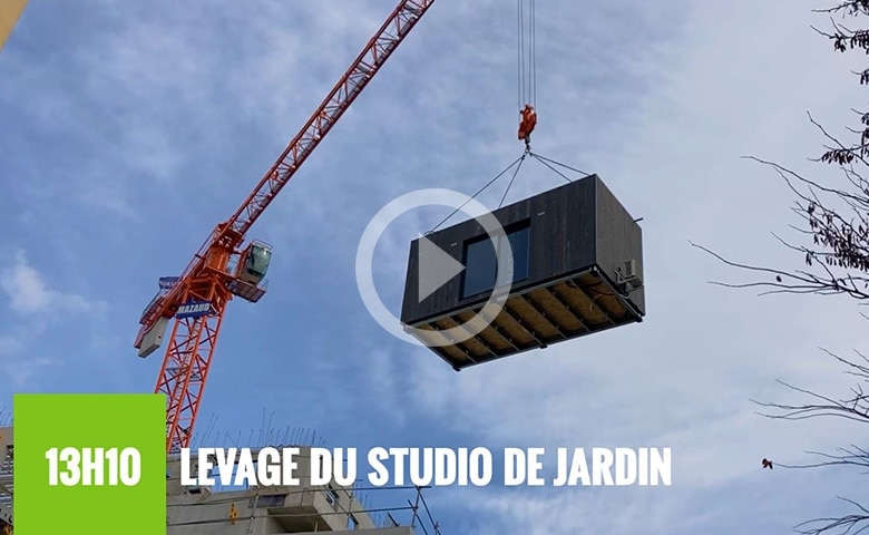 Pose de l'extrême d'un studio de jardin