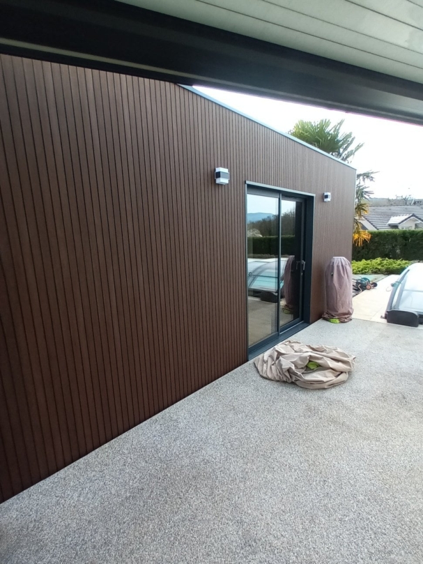 20250403_161105_resized