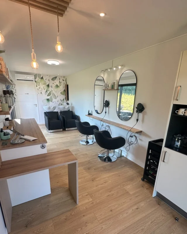 🏡 Travailler à deux pas de chez soi, c’est possible !

Que vous soyez pro de santé, coiffeur, créatif ou télétravailleur,
la Natibox devient votre espace pro sur mesure :
✅ Cabinet, bureau ou atelier
💡 Rapide à installer, design et confortable

Séparez vie pro et perso… tout en restant proche de la maison 🌿

👉 Découvrez nos solutions : natibox.fr/agences

#Natibox #StudioDeJardin #EspacePro #Teletravail #BureauIndependant #CabinetMedical #DesignEtConfort
